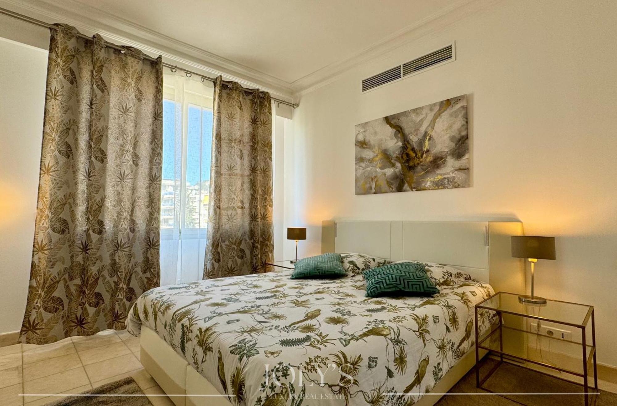 Lumineux De 120m2 - Palm Appartement